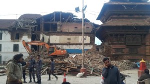 ネパール大震災2015-4-28 (22)